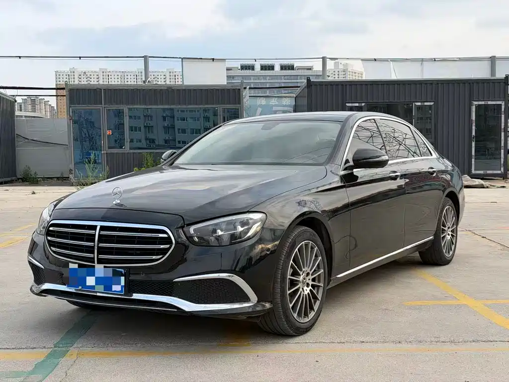 Mercedes-Benz E-Class 2022