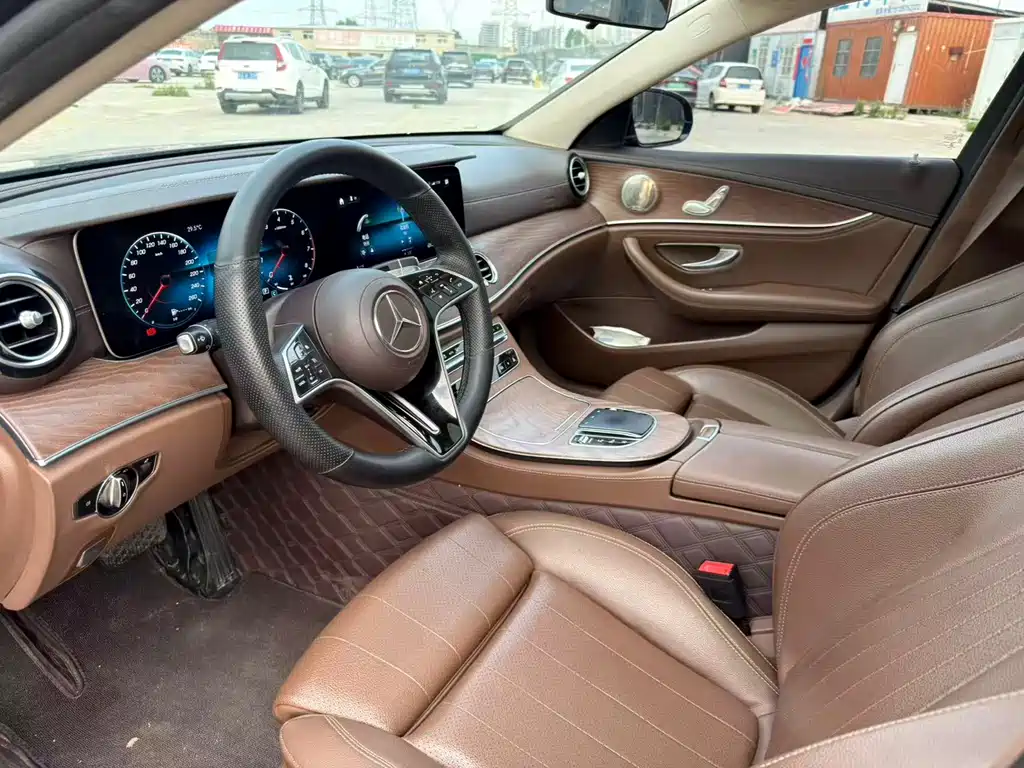 Mercedes-Benz E-Class 2022