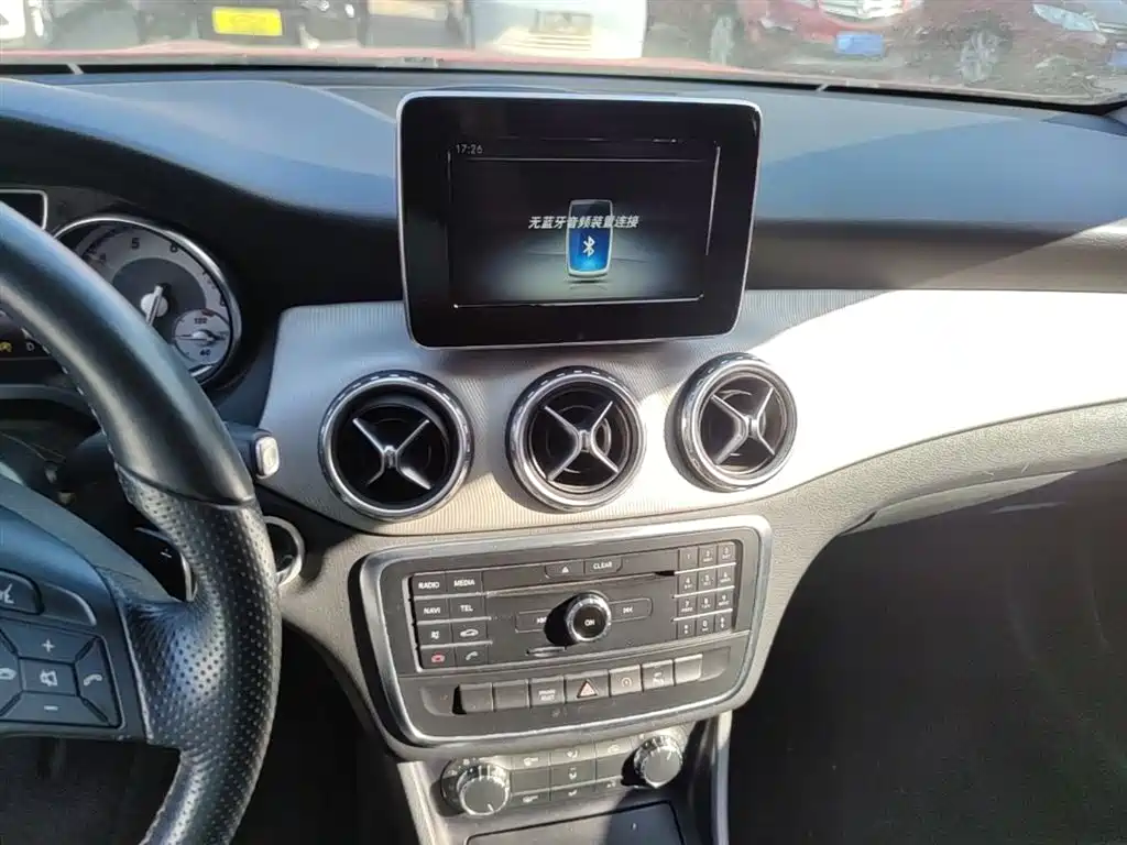 Mercedes-Benz GLA 2016 — фото 13