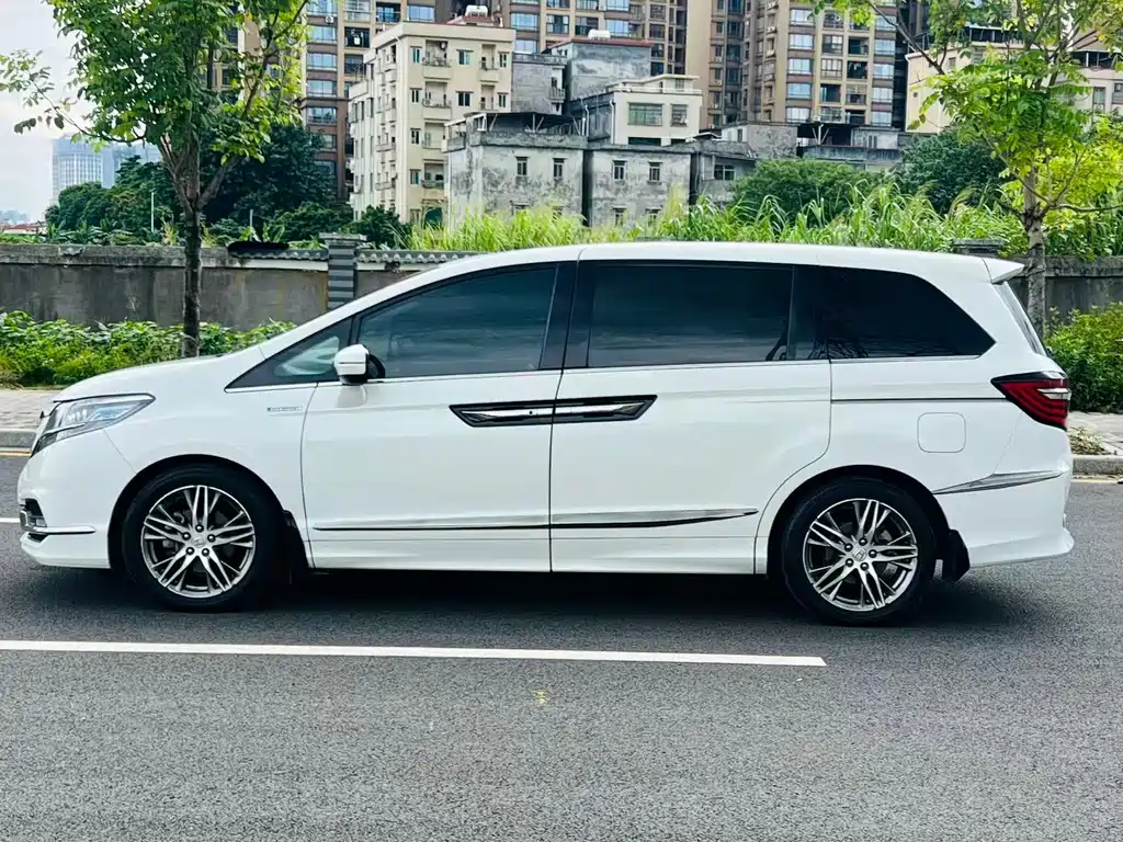 Honda Elysion 2019 — фото 4