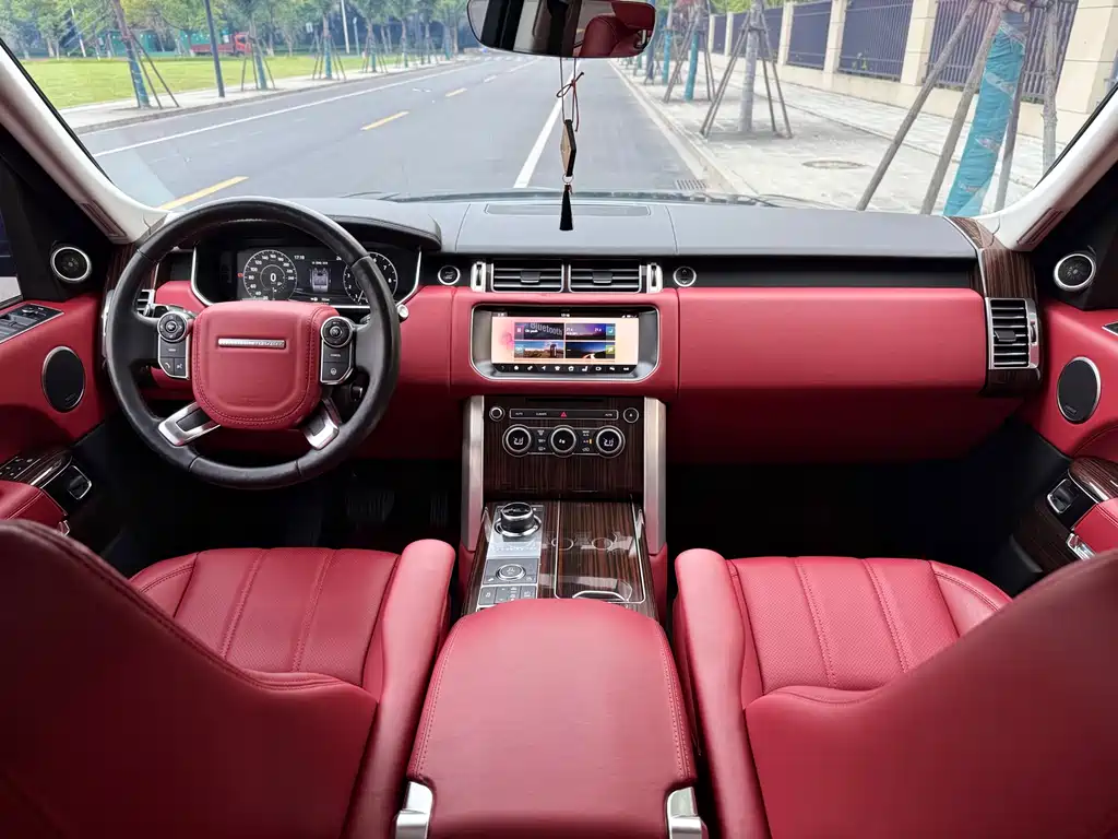 Land Rover Range Rover 2018 — фото 11