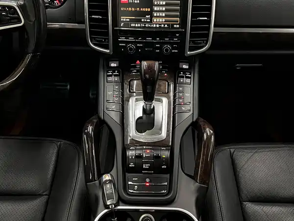 Porsche Cayenne 2016