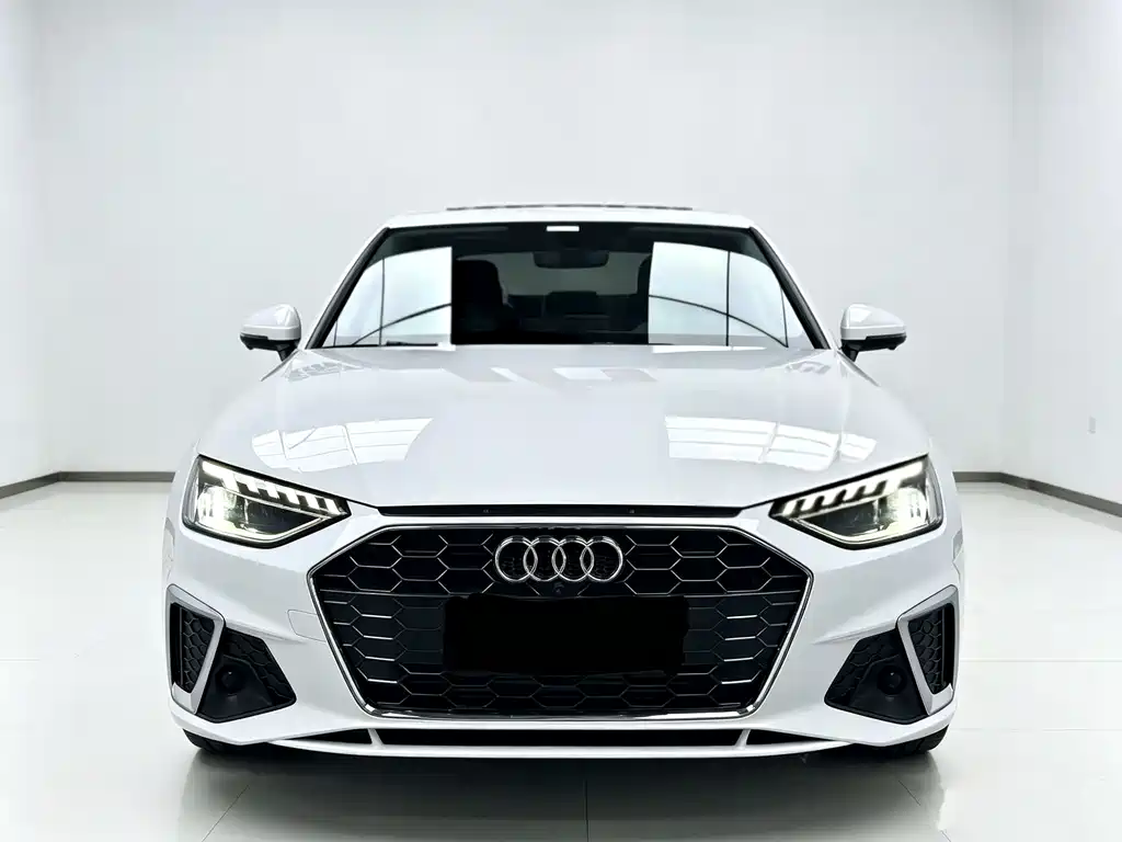 Audi A4L 2023 — фото 2