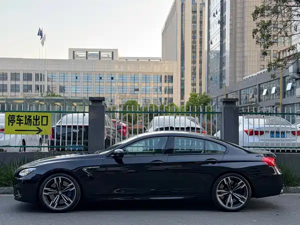 BMW M6 2013