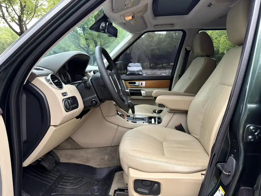 Land Rover Discovery 2011