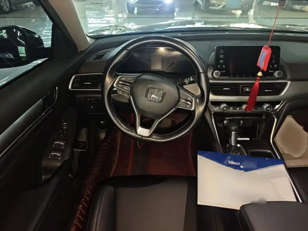 Honda Accord 2021 — фото 11