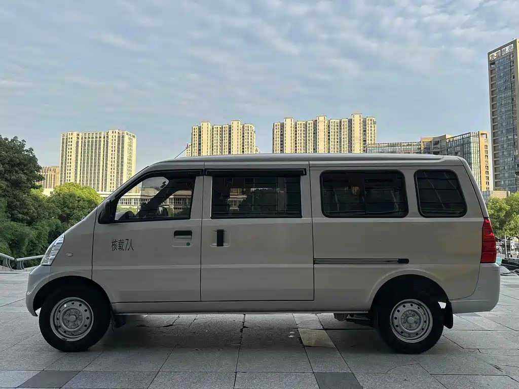 Wuling Rongguang EV 2024 — фото 3