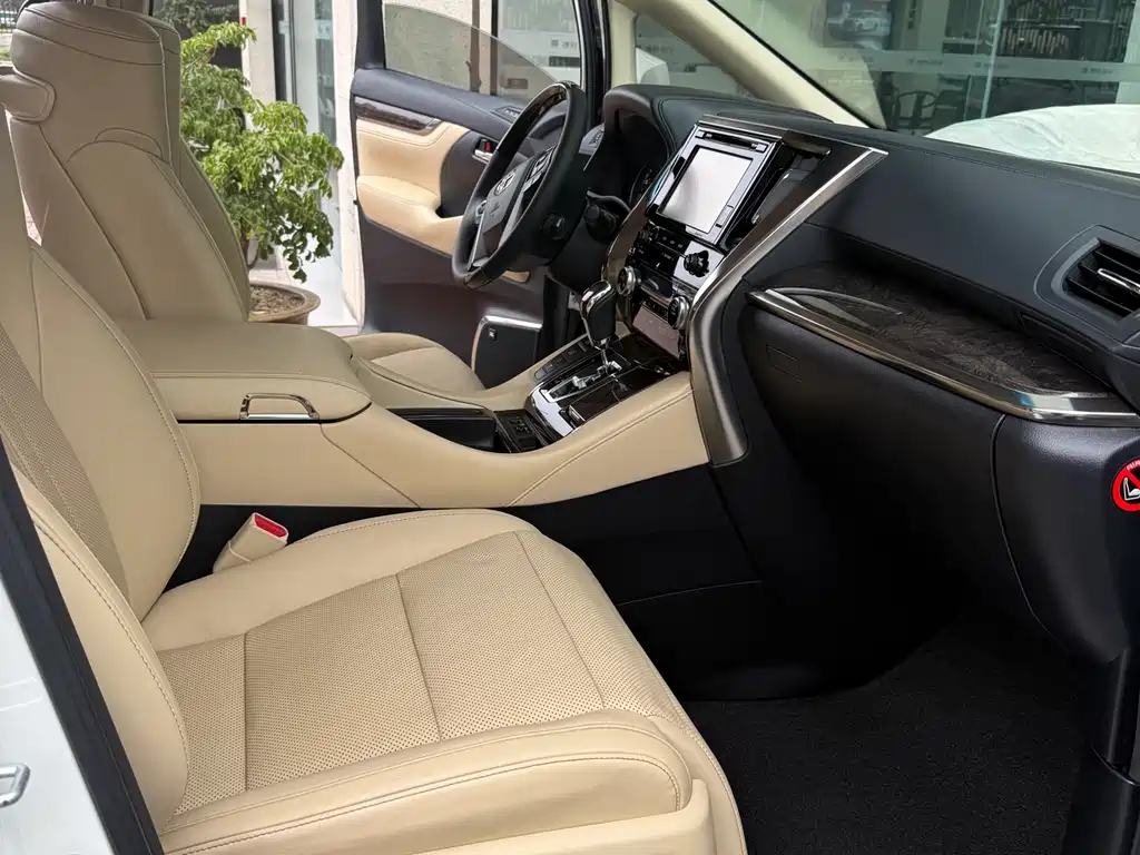 Toyota Alphard 2018 — фото 4
