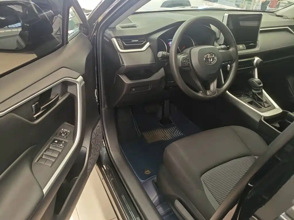 Toyota Wildlander 2023 — фото 16