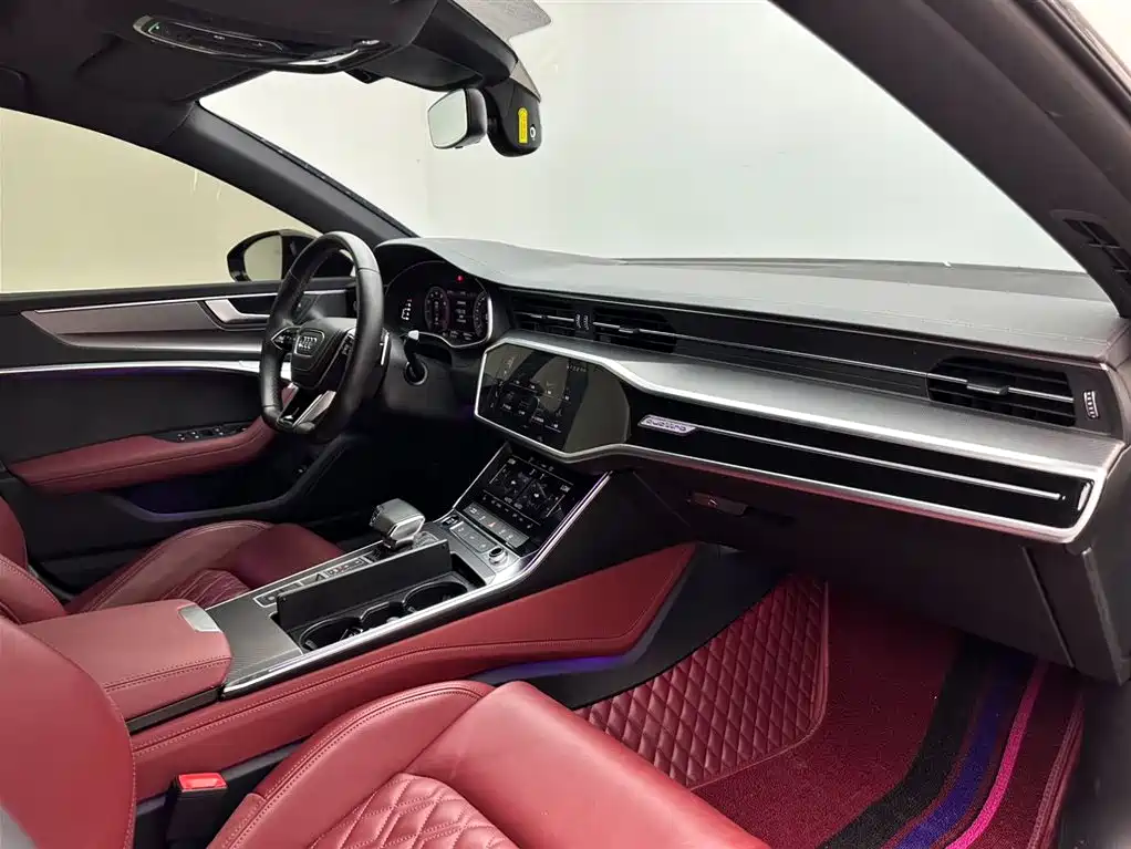 Audi A7L 2024 — фото 11