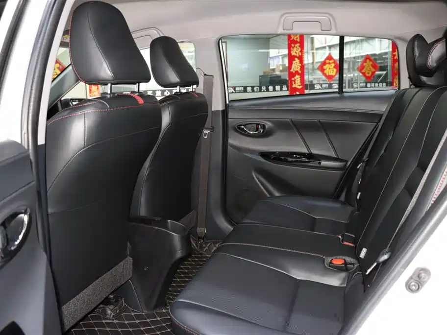Toyota Yaris L 2023 — фото 11