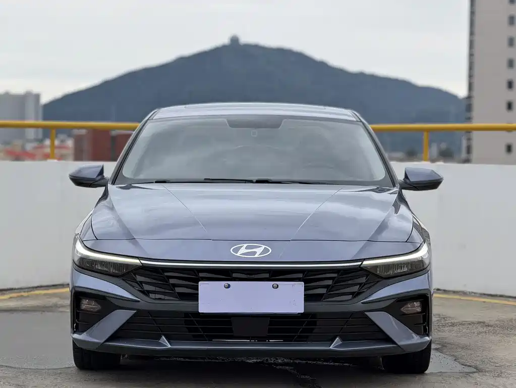 Hyundai Elantra 2024 — фото 2