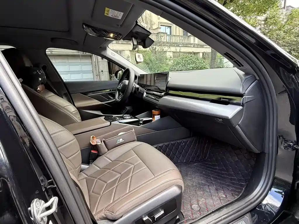 BMW 5 Series 2024