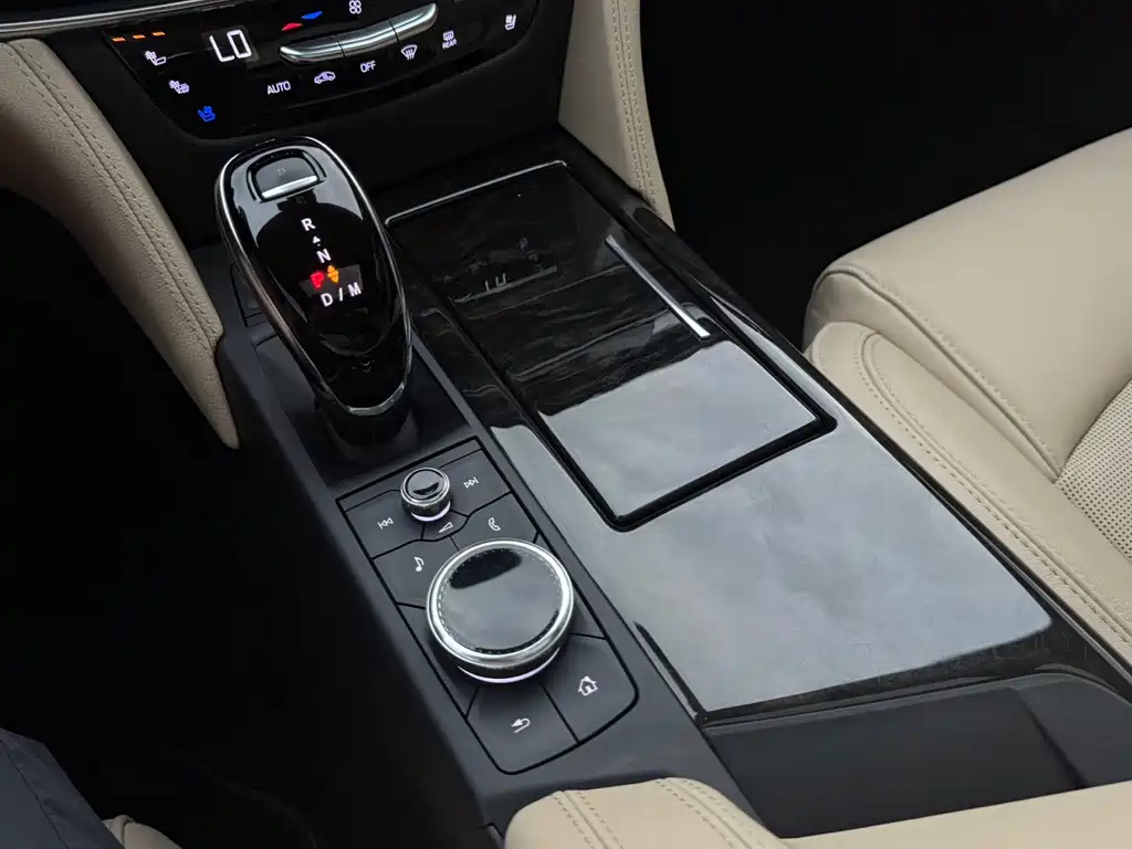 Cadillac CT6 2023 — фото 19