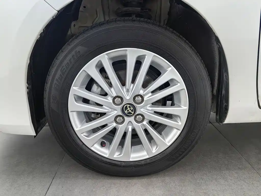 Toyota Yaris L 2016 — фото 17
