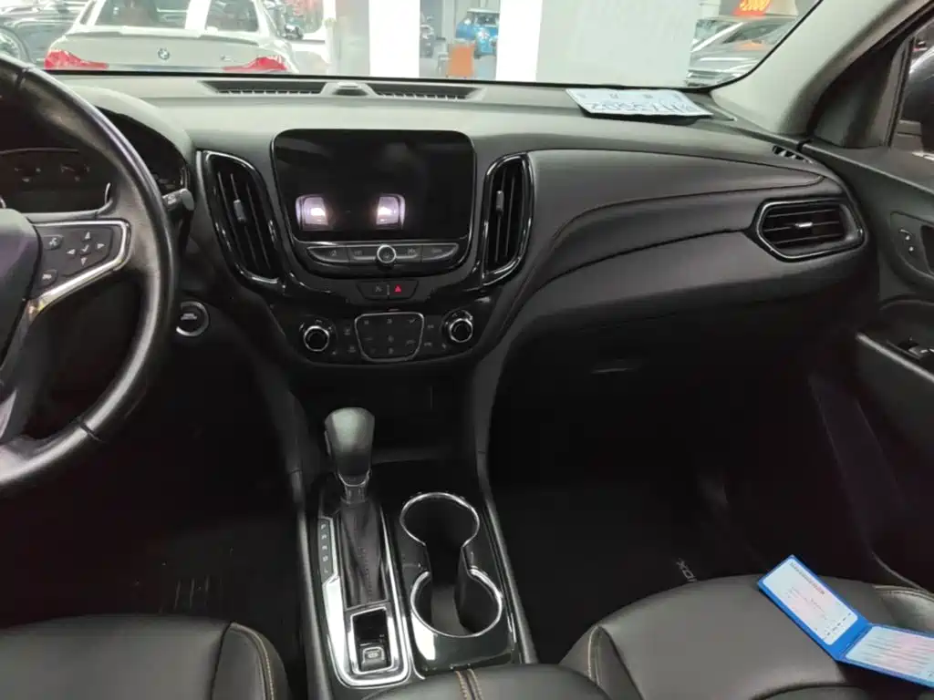 Chevrolet Equinox 2022 — фото 13
