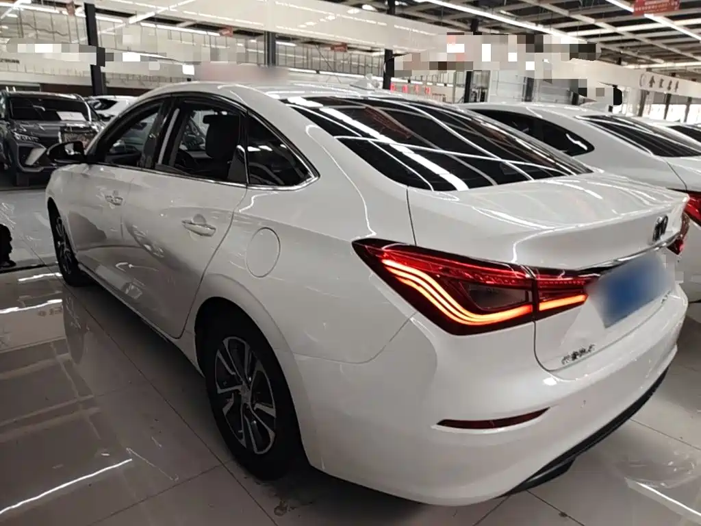 Changan Eado 2019 — фото 5