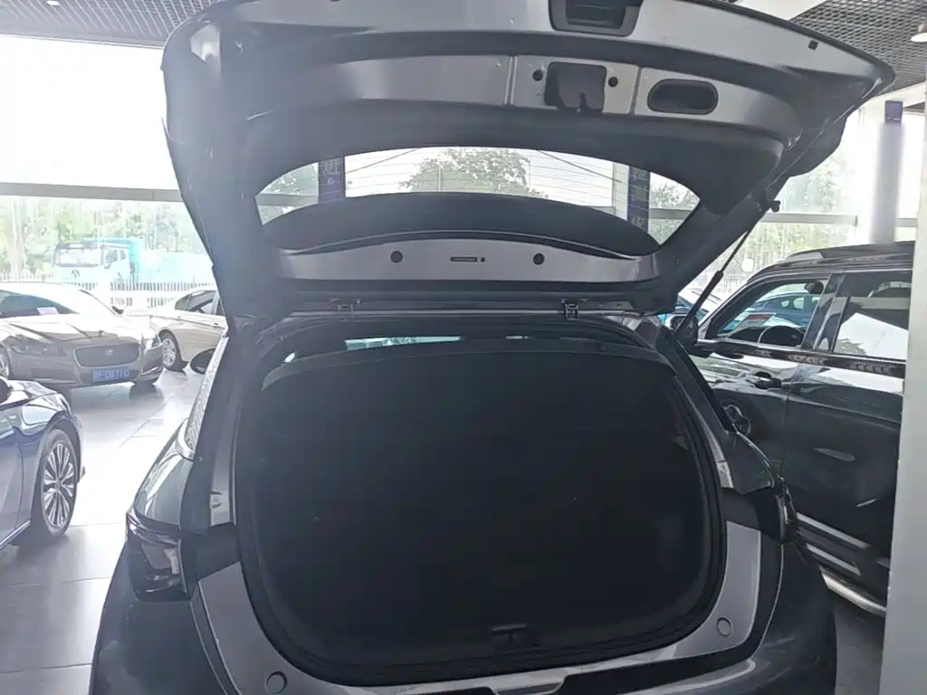 BYD Dolphin 2022 — фото 19