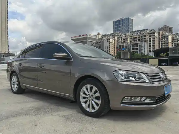 Volkswagen Magotan 2013