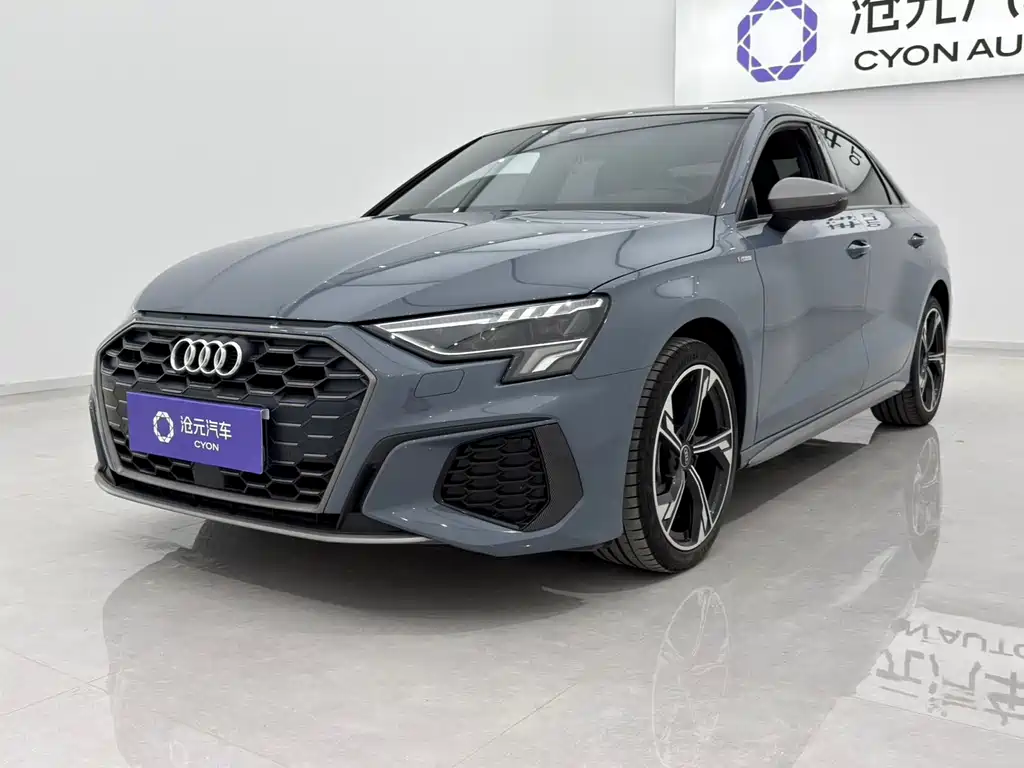 Audi A3 2022 — фото 1