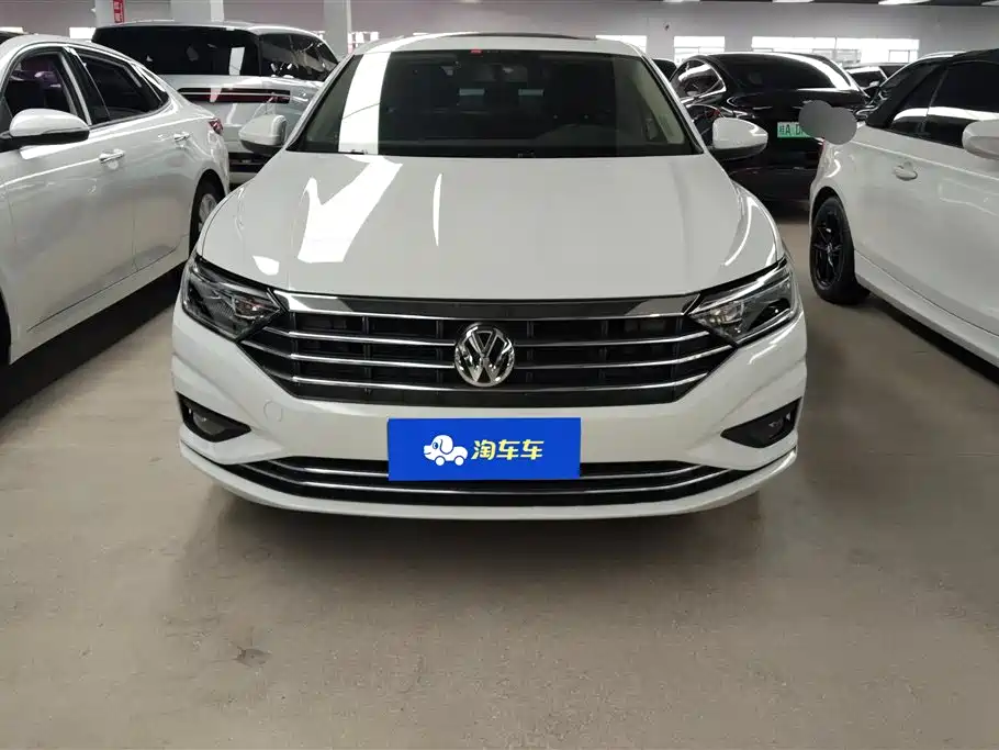 Volkswagen Sagitar 2020