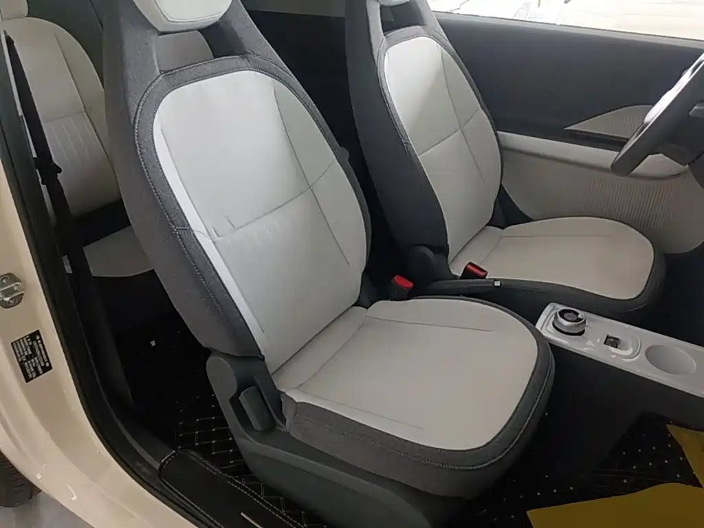 Geely Galaxy Panda 2025 — фото 25