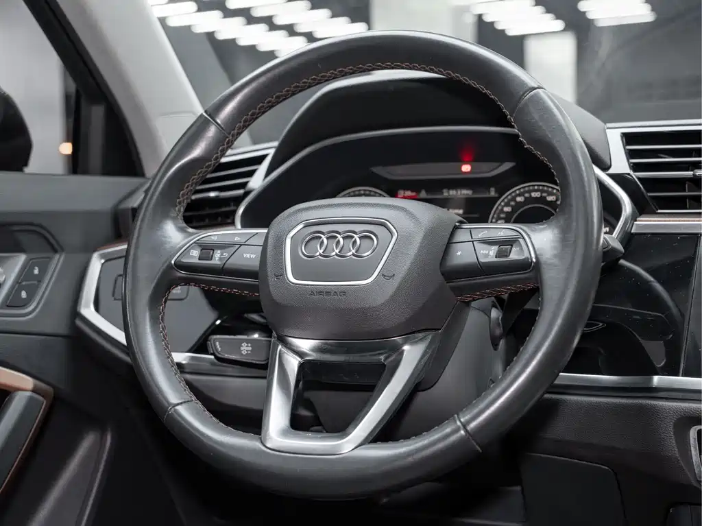 Audi Q3 2022 — фото 13