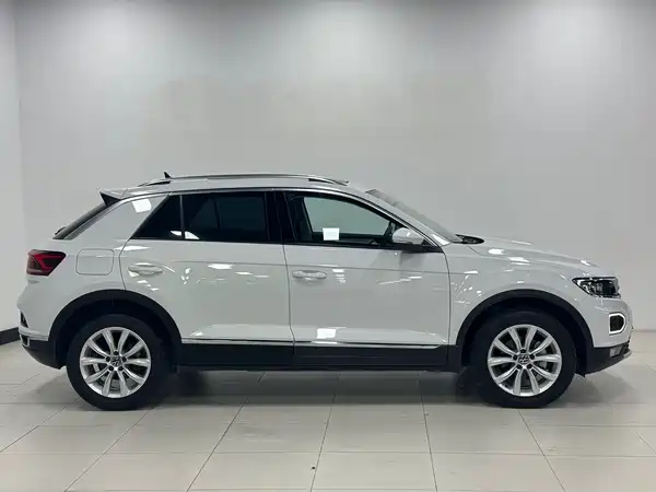 Volkswagen T-Roc 2023