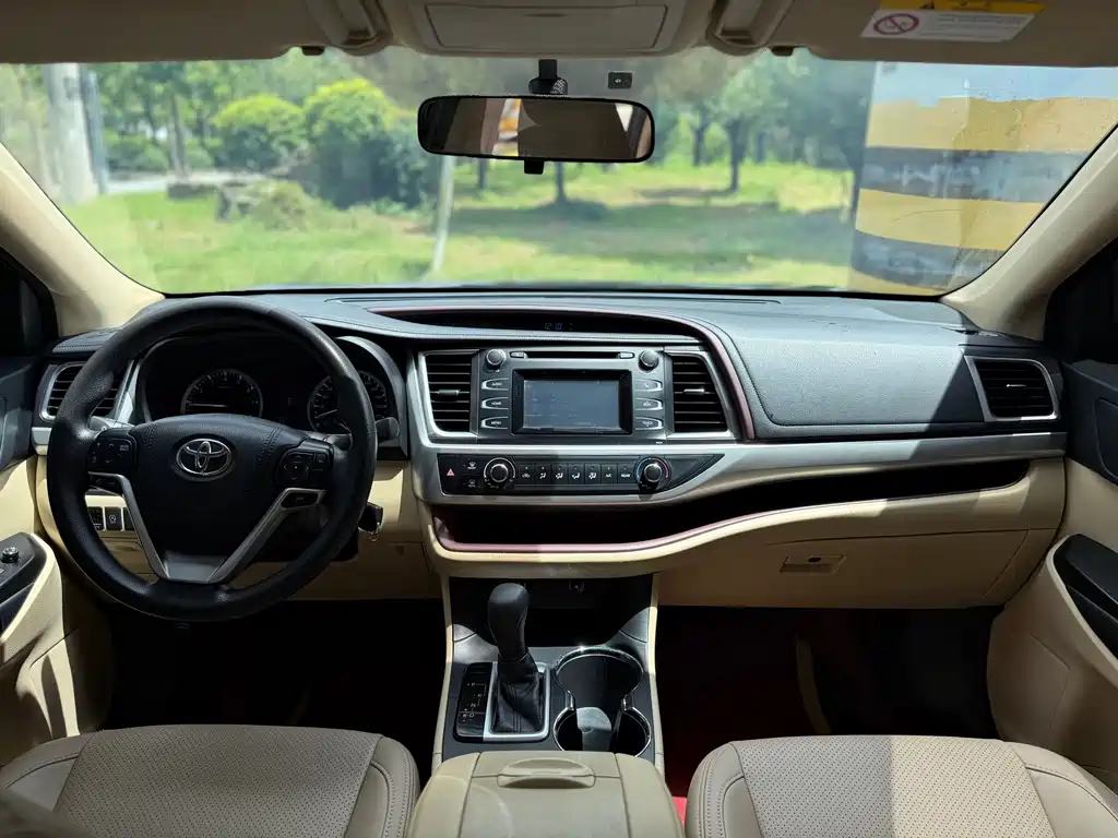 Toyota Highlander 2017 — фото 12