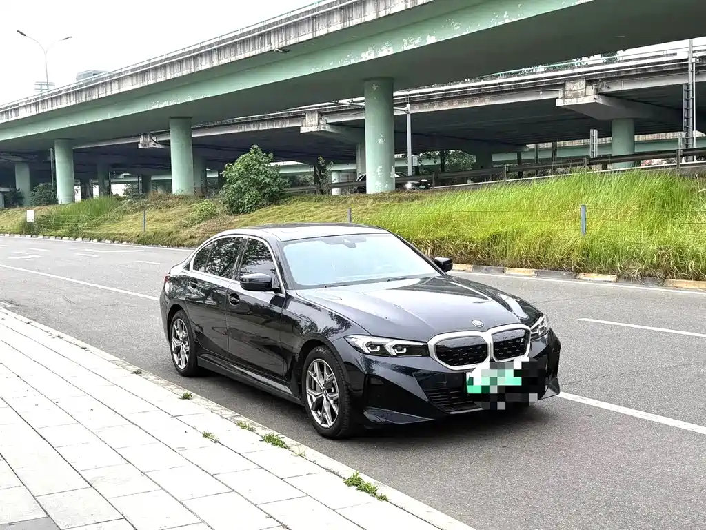 BMW i3 2024