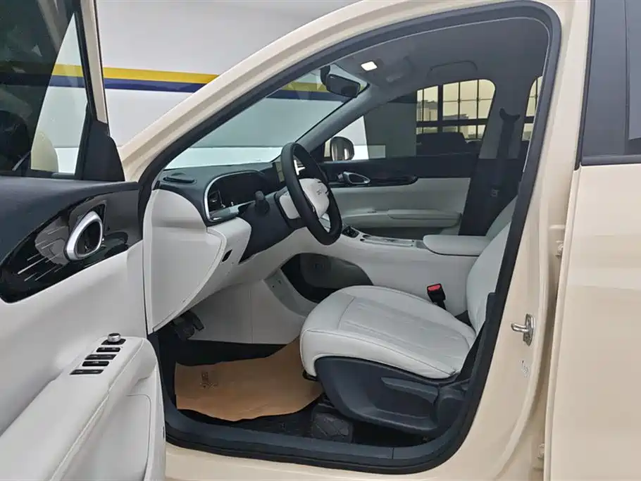 Geely Galaxy Starwish 2025 — фото 9