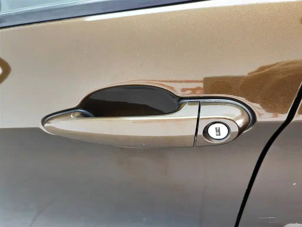 BMW X1 2012 — фото 18