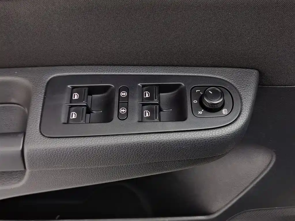 Volkswagen Sharan 2018 — фото 9