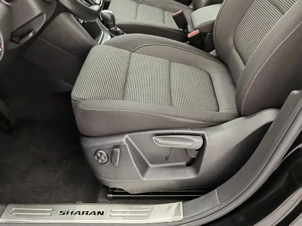 Volkswagen Sharan 2018 — фото 20