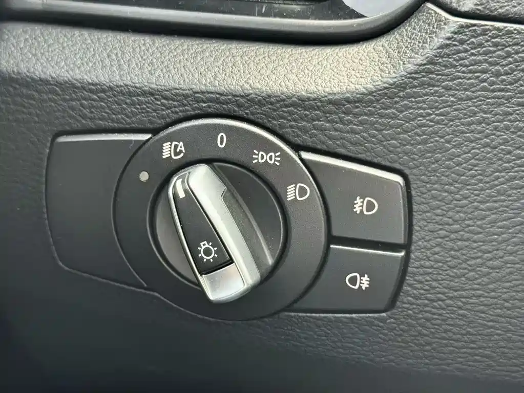 BMW X1 2015 — фото 19