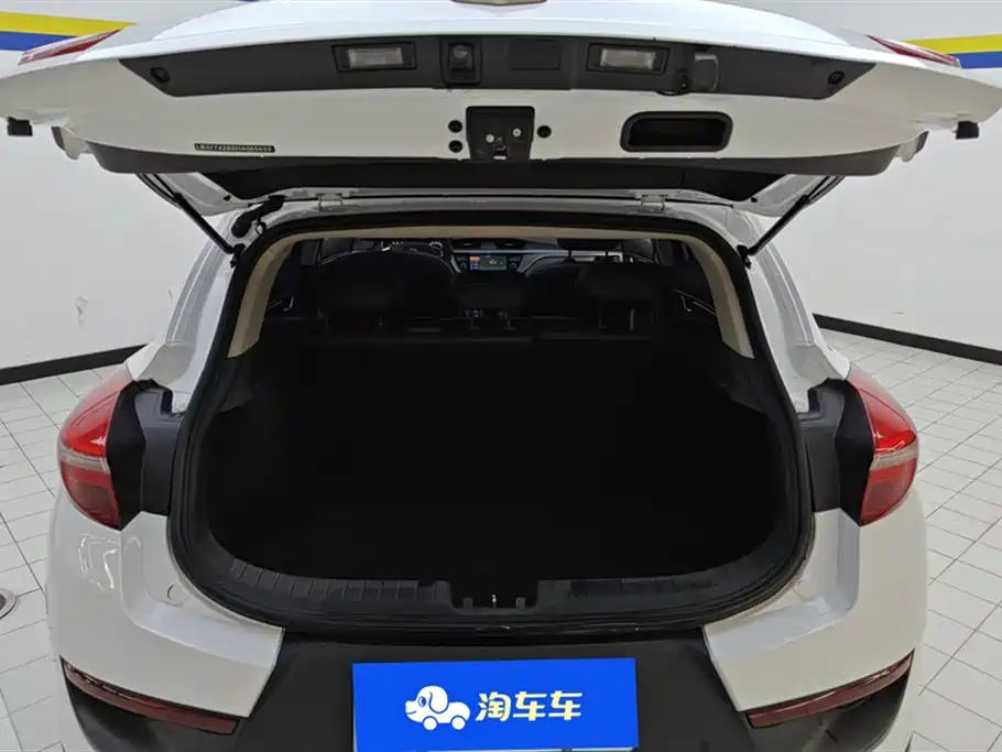 Geely Emgrand GS 2018 — фото 4