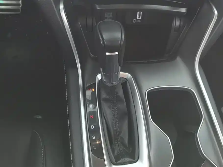 Honda Accord 2022 — фото 16