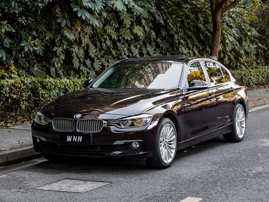 BMW 3 Series 2018 — фото 1