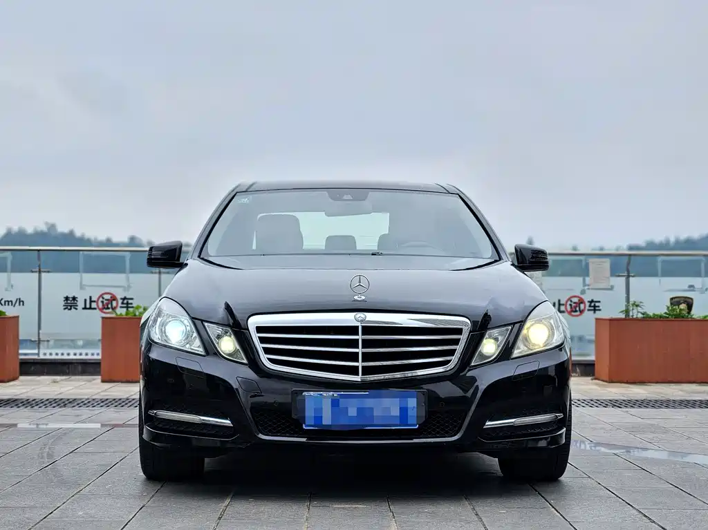 Mercedes-Benz E-Class 2010 — фото 2