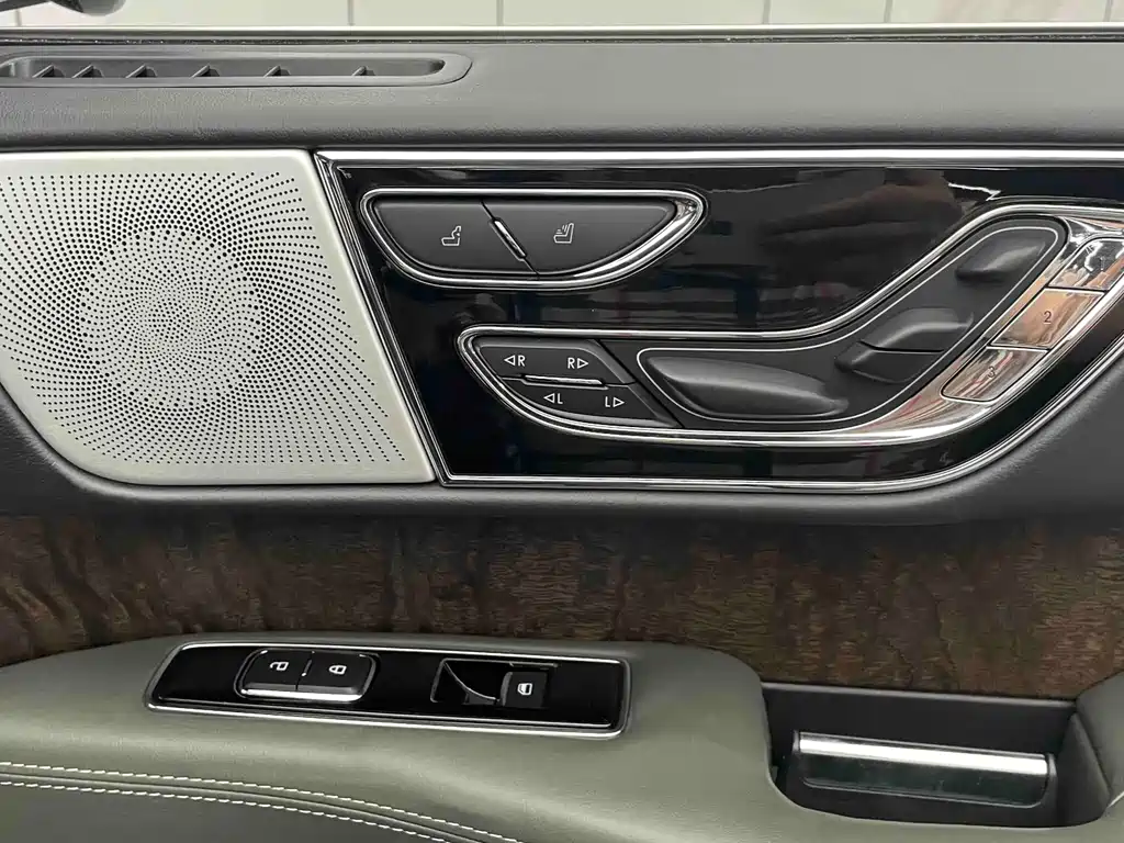 Lincoln Navigator 2023 — фото 16