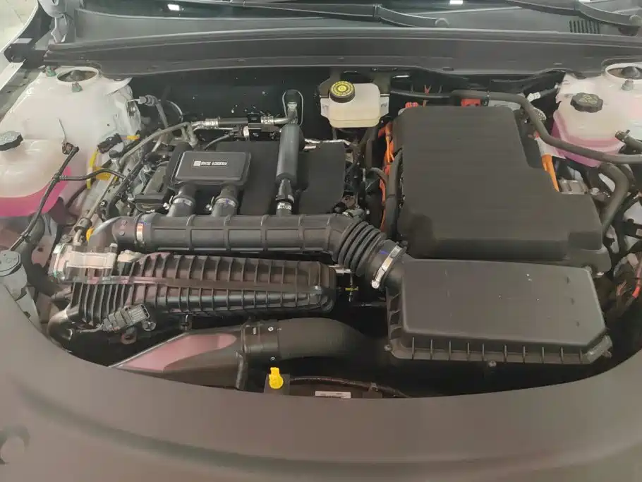 BYD Seal 05 DM-i 2025 — фото 10