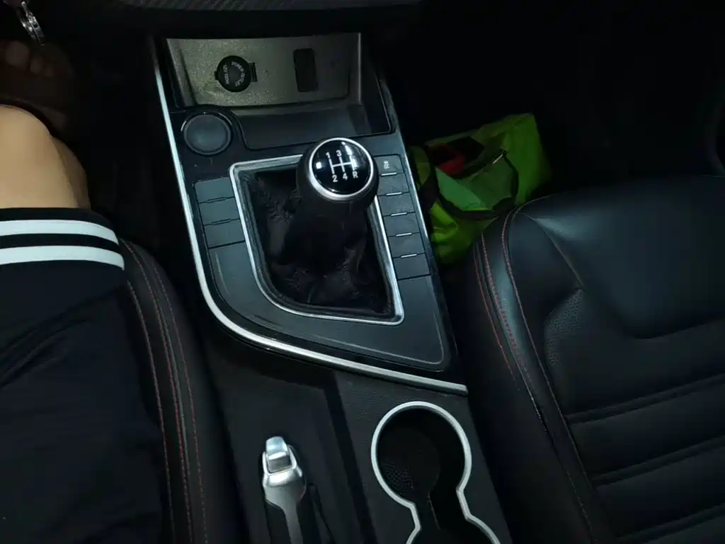 Dongfeng Fengxing SX6 2020 — фото 14