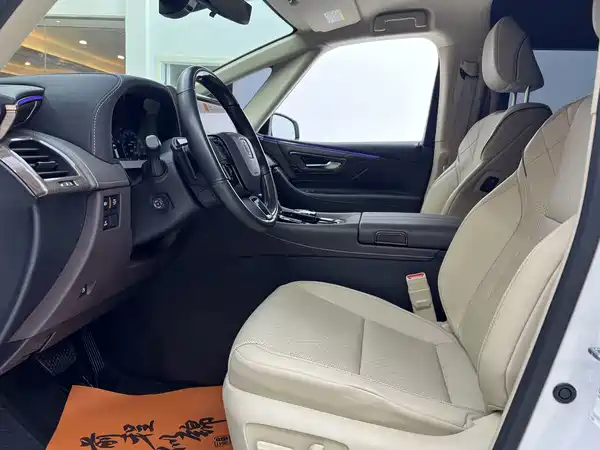 Toyota Vellfire 2024