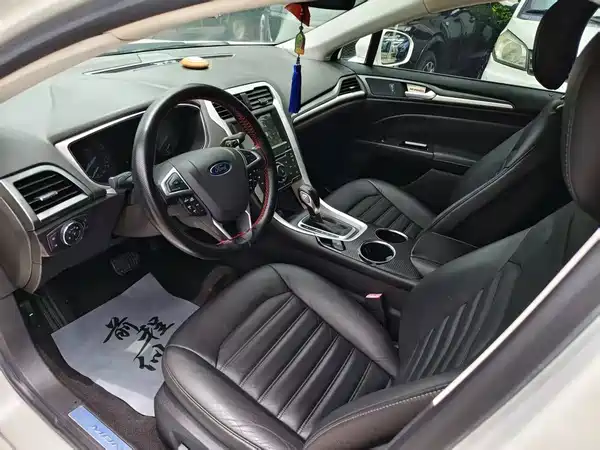 Ford Mondeo 2015