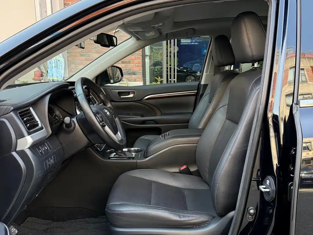 Toyota Highlander 2016