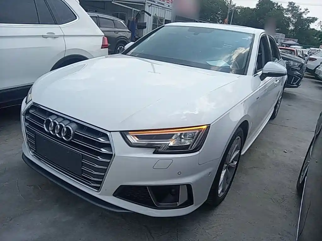 Audi A4L 2019