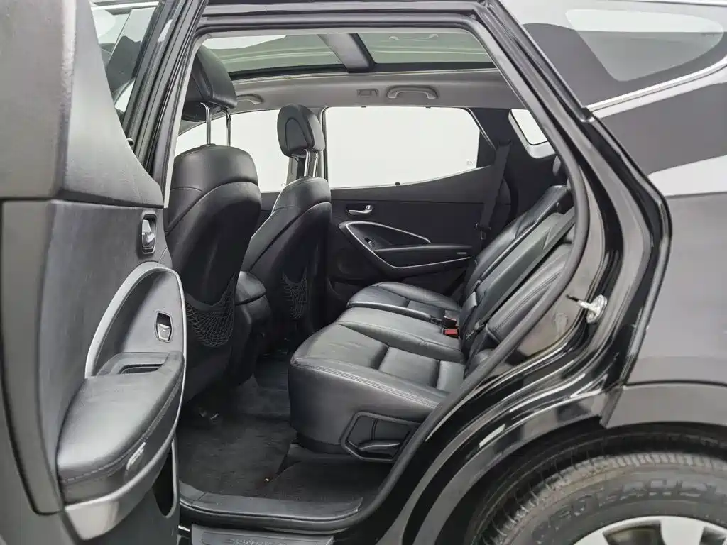 Hyundai Santa Fe 2015 — фото 15