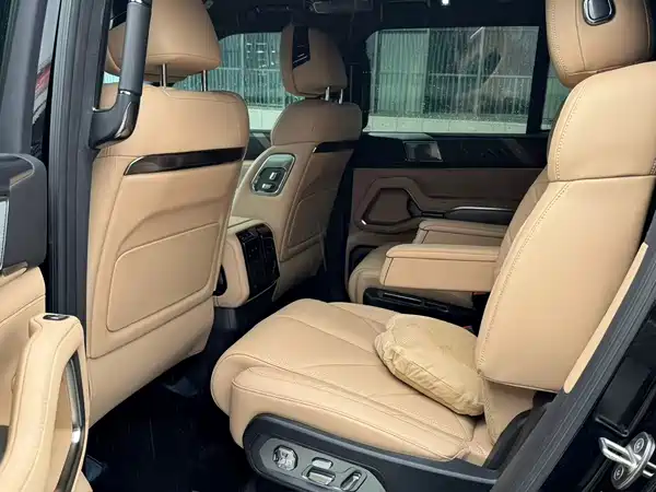Fangchengbao Leopard 8 2024