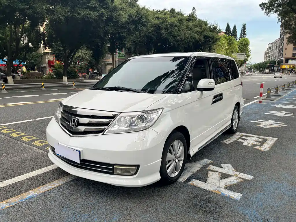 Honda Elysion 2013