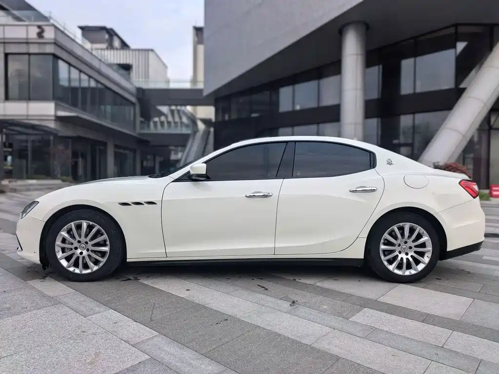 Maserati Ghibli 2014 — фото 7